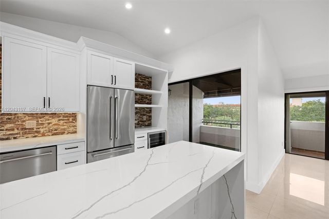9001 SW 94th Street 201, Miami, FL 33176