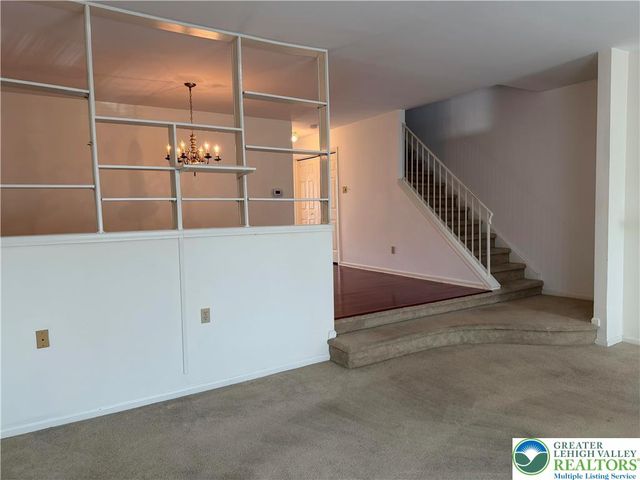 1004 Briarwood Drive, Bethlehem Twp, PA 18020