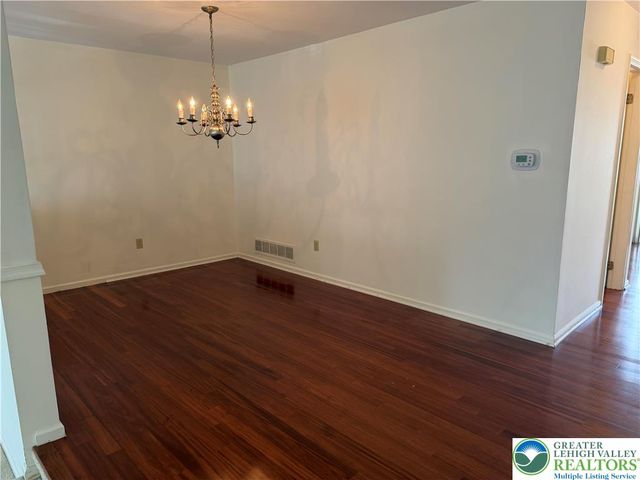 1004 Briarwood Drive, Bethlehem Twp, PA 18020