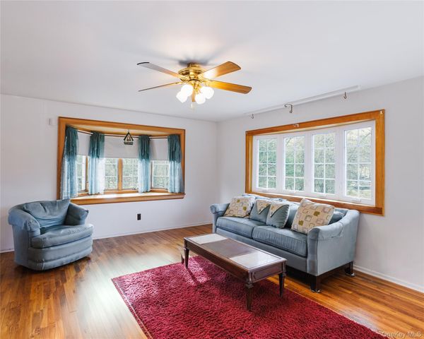 5 Junard Boulevard, Port Jefferson Station, NY 11776