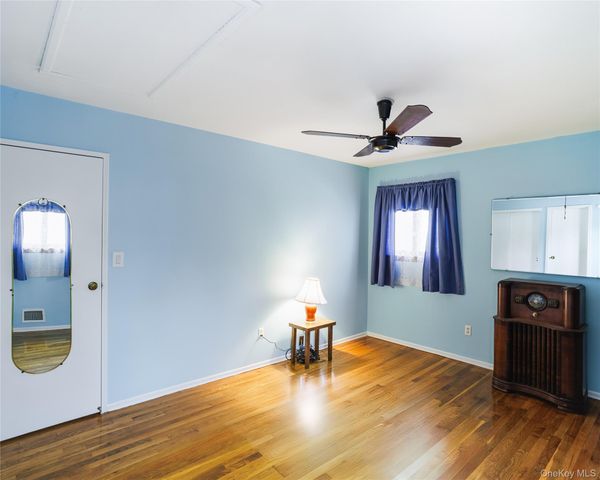 5 Junard Boulevard, Port Jefferson Station, NY 11776