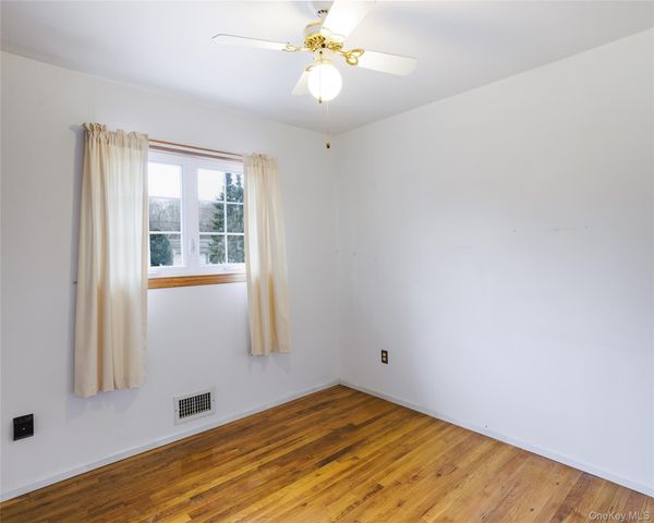 5 Junard Boulevard, Port Jefferson Station, NY 11776