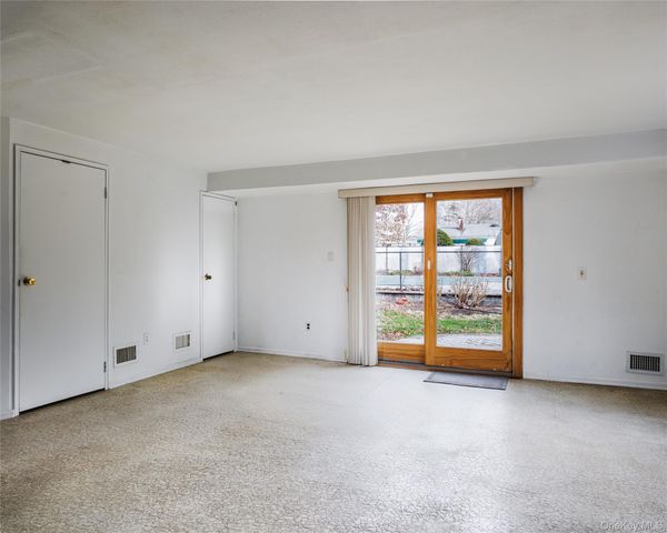 5 Junard Boulevard, Port Jefferson Station, NY 11776