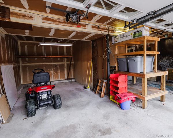 5 Junard Boulevard, Port Jefferson Station, NY 11776