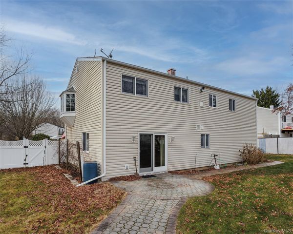 5 Junard Boulevard, Port Jefferson Station, NY 11776