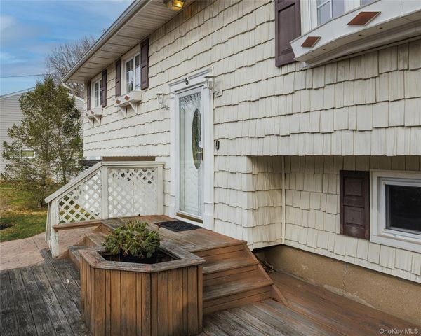 5 Junard Boulevard, Port Jefferson Station, NY 11776