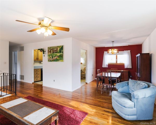 5 Junard Boulevard, Port Jefferson Station, NY 11776