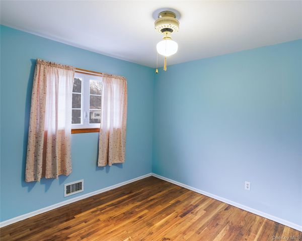 5 Junard Boulevard, Port Jefferson Station, NY 11776