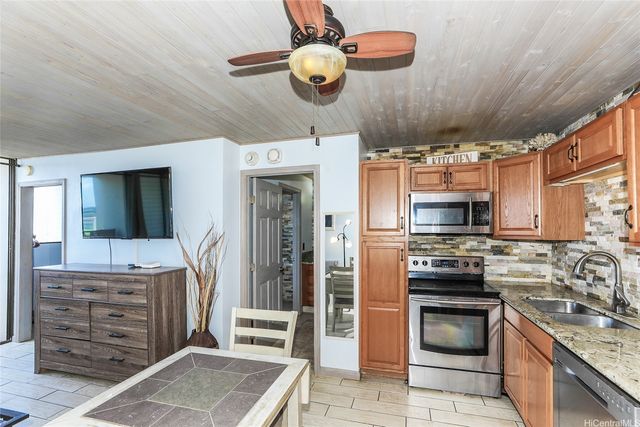 2240 Kuhio Avenue 2006, Honolulu, HI 96815