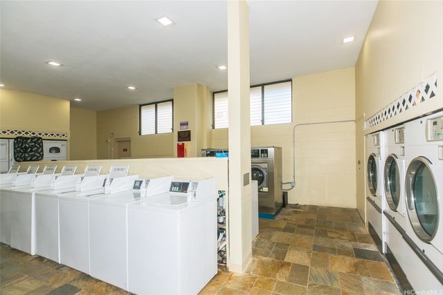 2240 Kuhio Avenue 2006, Honolulu, HI 96815