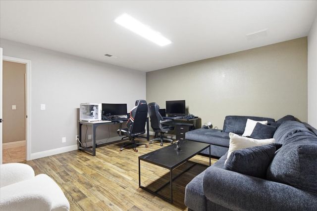 6191 Lindell Road, Las Vegas, NV 89118