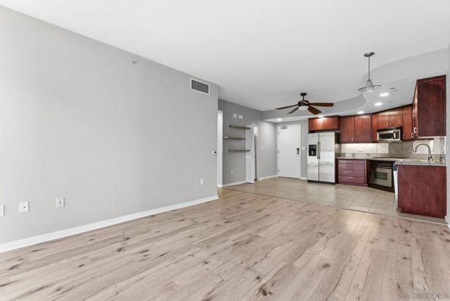 550 15th St 206, San Diego, CA 92101