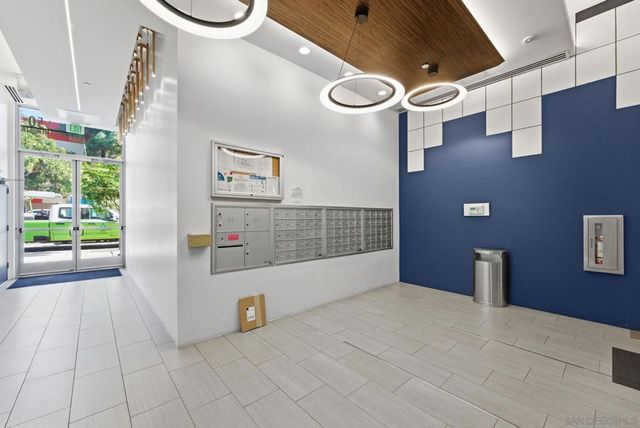 550 15th St 206, San Diego, CA 92101