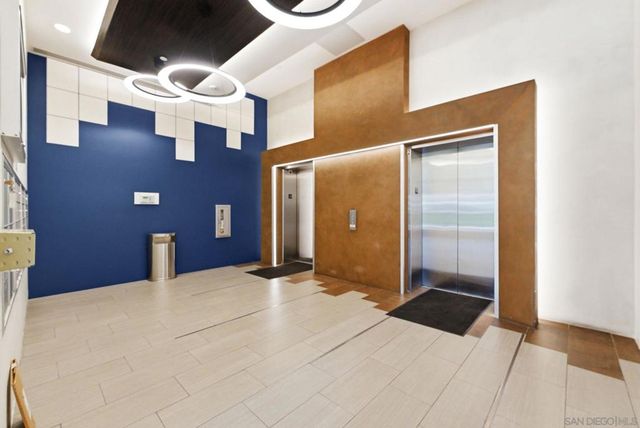 550 15th St 206, San Diego, CA 92101