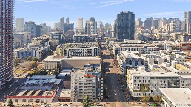 550 15th St 206, San Diego, CA 92101