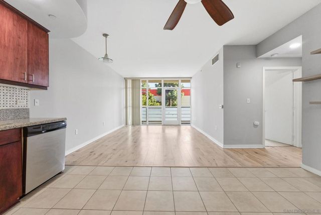 550 15th St 206, San Diego, CA 92101