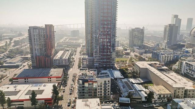 550 15th St 206, San Diego, CA 92101