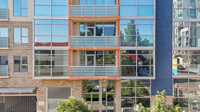 550 15th St 206, San Diego, CA 92101
