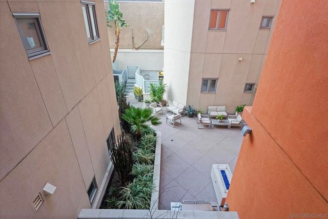 550 15th St 206, San Diego, CA 92101