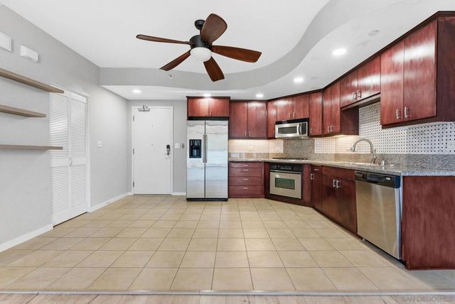 550 15th St 206, San Diego, CA 92101