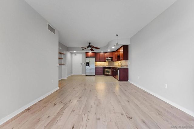 550 15th St 206, San Diego, CA 92101