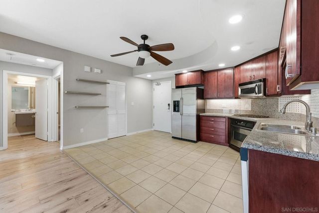 550 15th St 206, San Diego, CA 92101