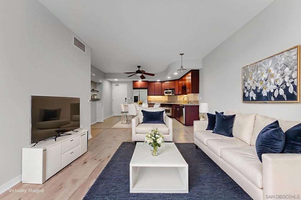 550 15th St 206, San Diego, CA 92101