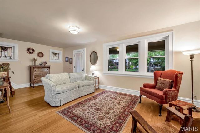 7329 Bruno Avenue, Richmond Heights, MO 63117