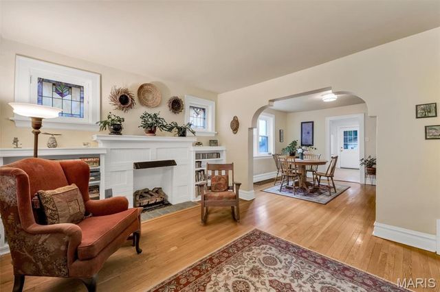 7329 Bruno Avenue, Richmond Heights, MO 63117