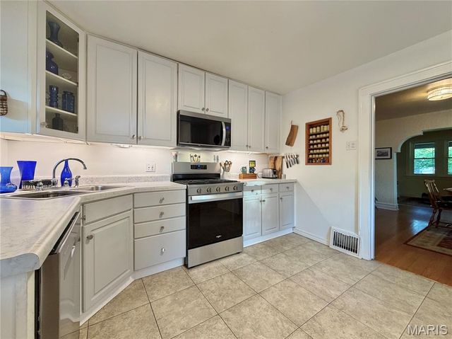 7329 Bruno Avenue, Richmond Heights, MO 63117