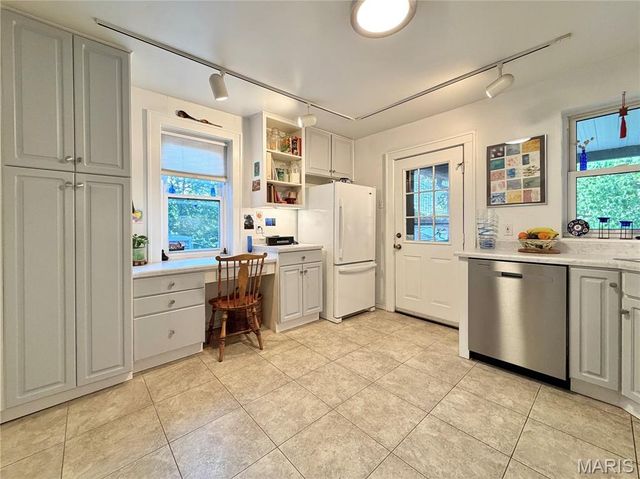 7329 Bruno Avenue, Richmond Heights, MO 63117