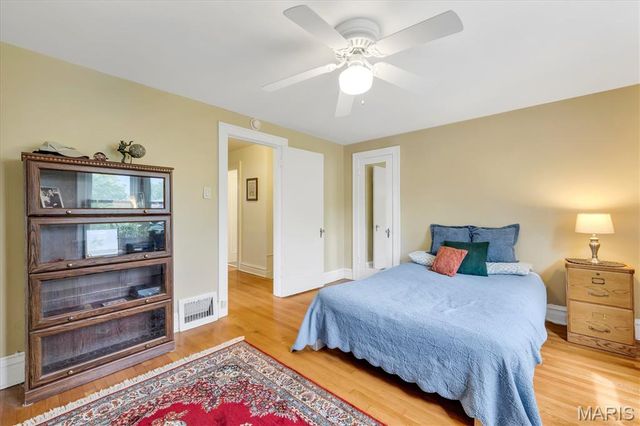 7329 Bruno Avenue, Richmond Heights, MO 63117