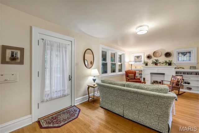 7329 Bruno Avenue, Richmond Heights, MO 63117