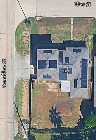 1301 Olive Street, Baytown, TX 77520