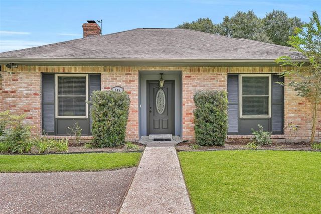 705 Quaker Drive, Friendswood, TX 77546