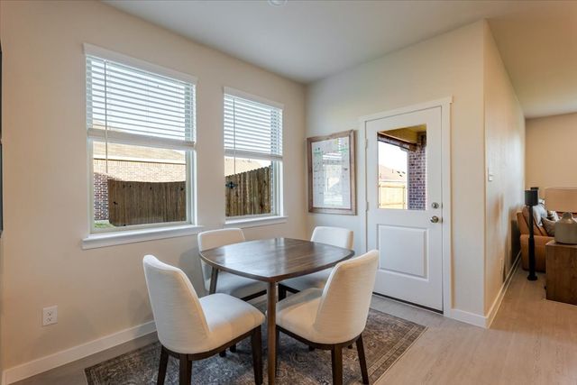 1221 Brazil Street, Azle, TX 76020