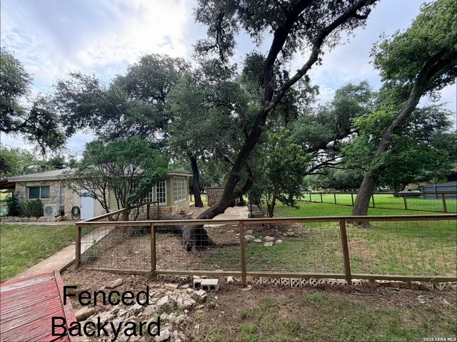 25423 Triangle Loop, San Antonio, TX 78255