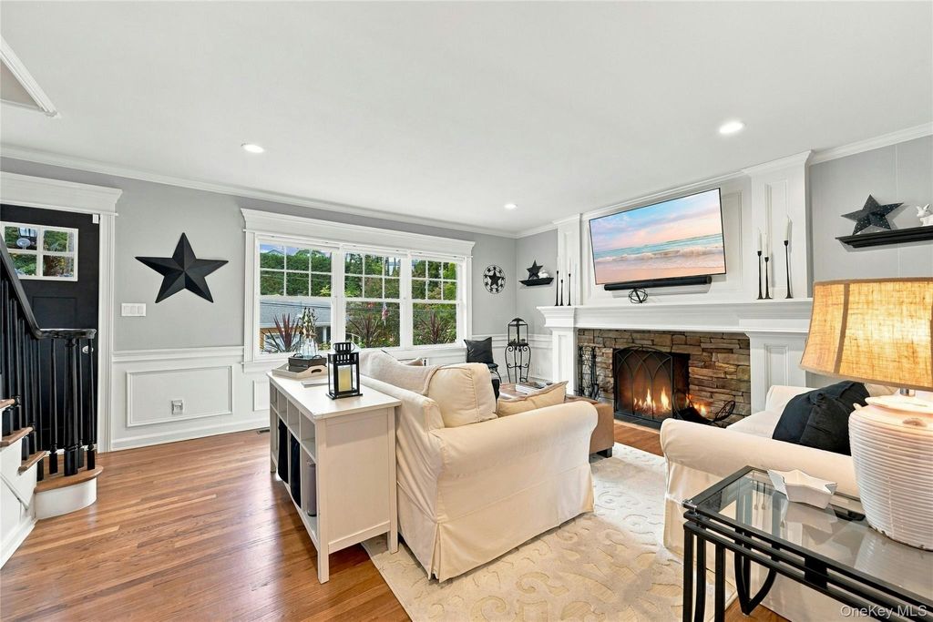 29 Harrison Drive, Northport, NY 11768 — photo 5