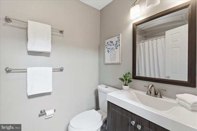 415 N GLOVER ST, Baltimore, MD 21224