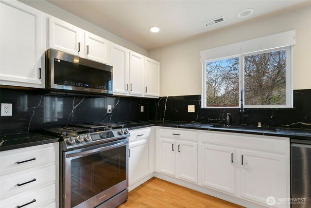 11515 138th Street Ct E, Puyallup, WA 98374