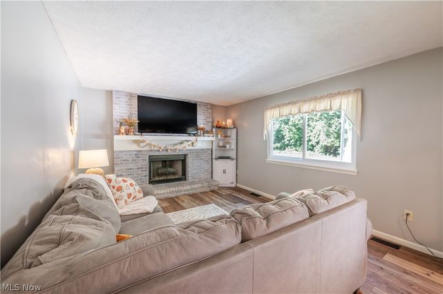 128 Southdale Boulevard, Cortland, OH 44410