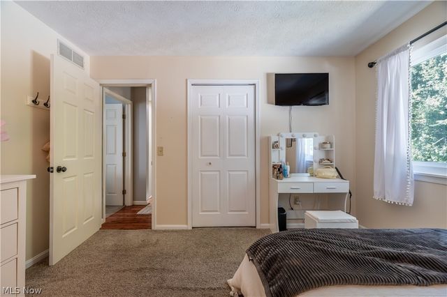 128 Southdale Boulevard, Cortland, OH 44410