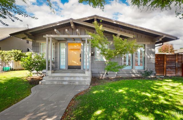 2400 18th Street, Bakersfield, CA 93301