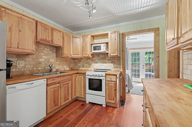82 Buckeye Lane, Clayton, GA 30525