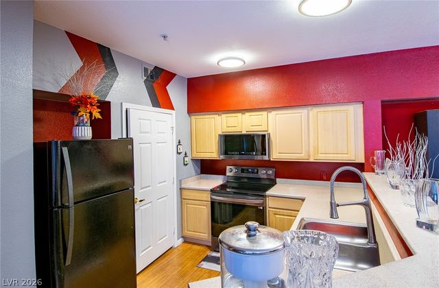 6955 North Durango Drive 2005, Las Vegas, NV 89149