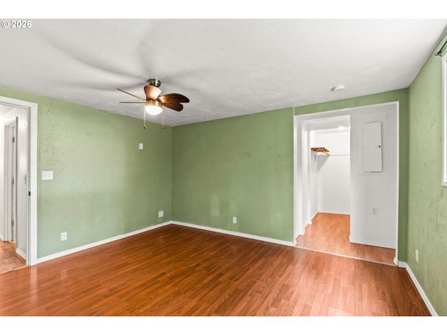 5736 A St, Springfield, OR 97478