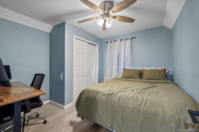 364 S Broadway, Lindenhurst, NY 11757