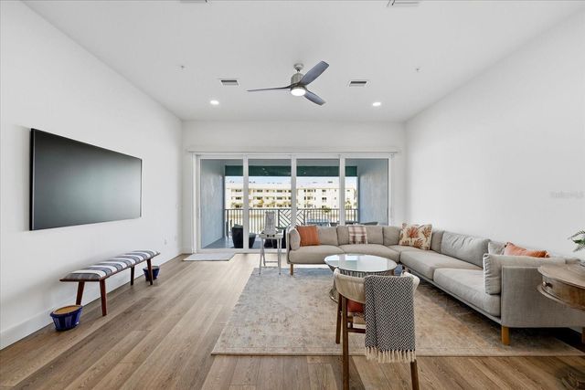 11797 1ST STREET E, Treasure Island, FL 33706