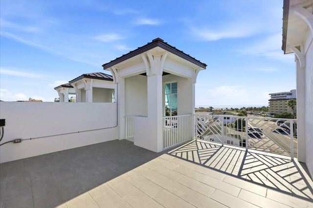 11797 1ST STREET E, Treasure Island, FL 33706