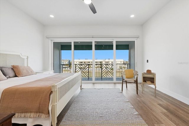 11797 1ST STREET E, Treasure Island, FL 33706